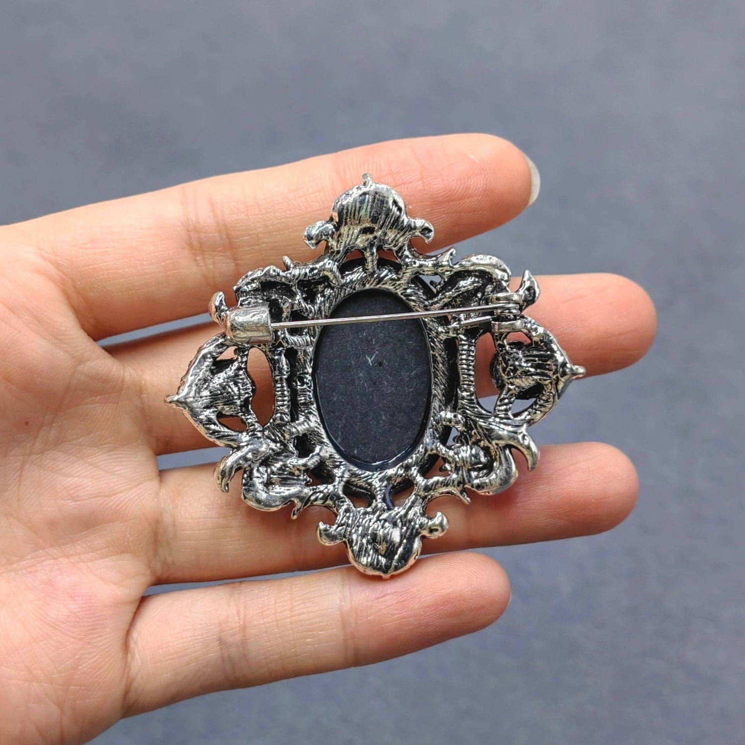 Vintage Noble Ladies Brooch - The Mirrored Past