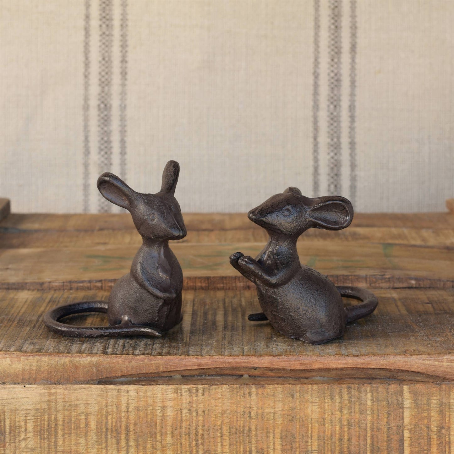 Mouse - Listening - Black - The Mirrored Past