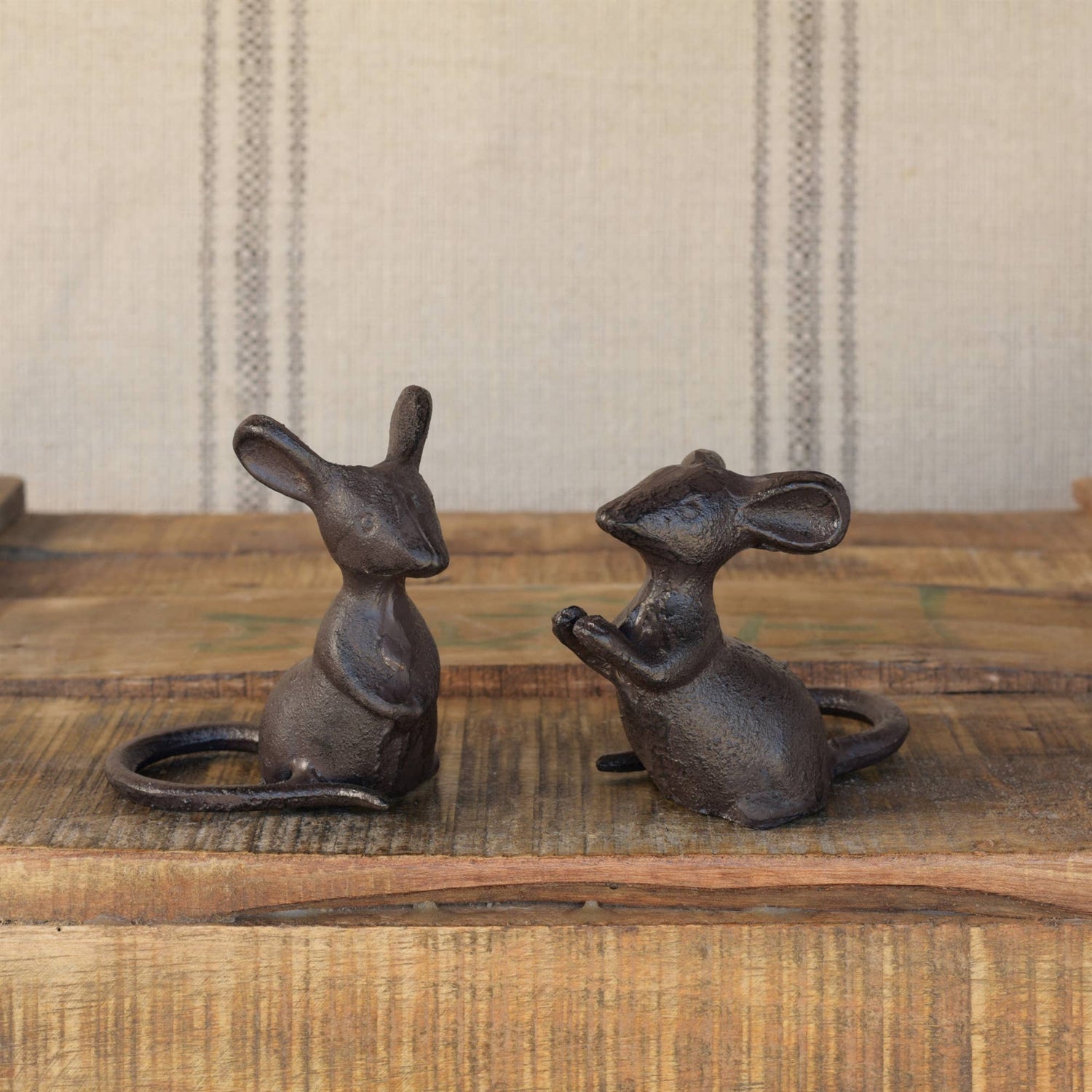 Mouse - Listening - Black - The Mirrored Past