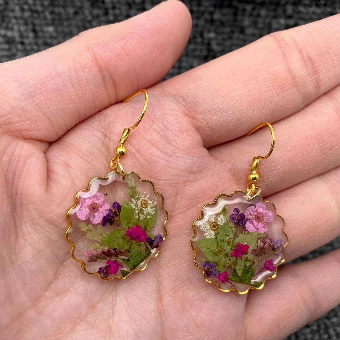 Pressed Dried Flower Dangle Earrings - PDF - The Mirrored Past
