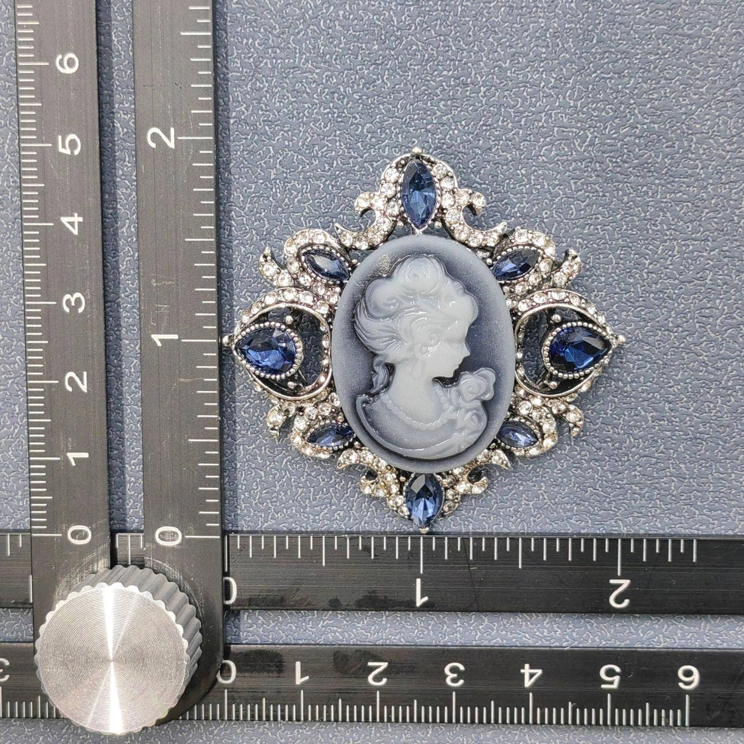 Vintage Noble Ladies Brooch - The Mirrored Past