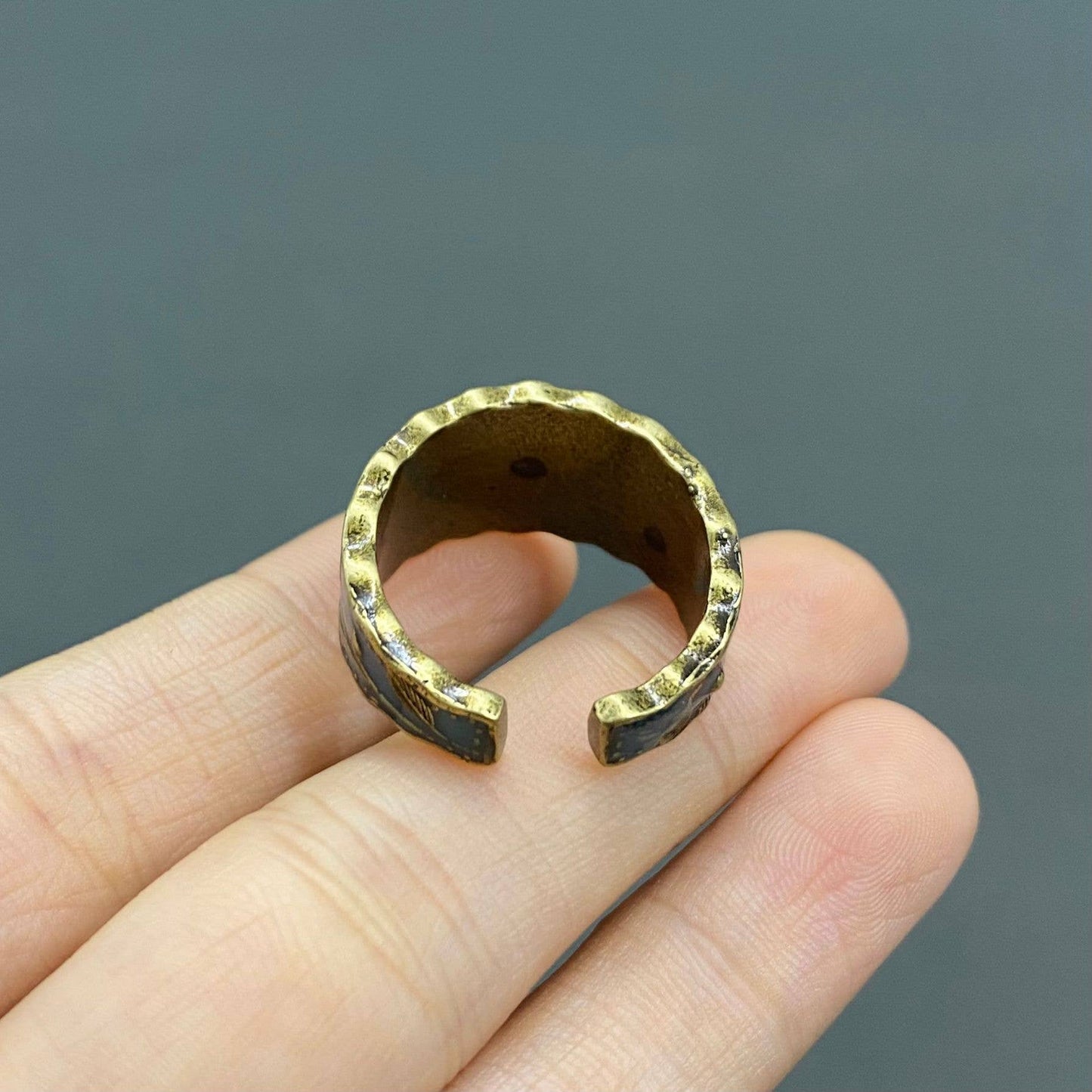 Vintage Foliage Flower Enamel Bronze Ring - The Mirrored Past