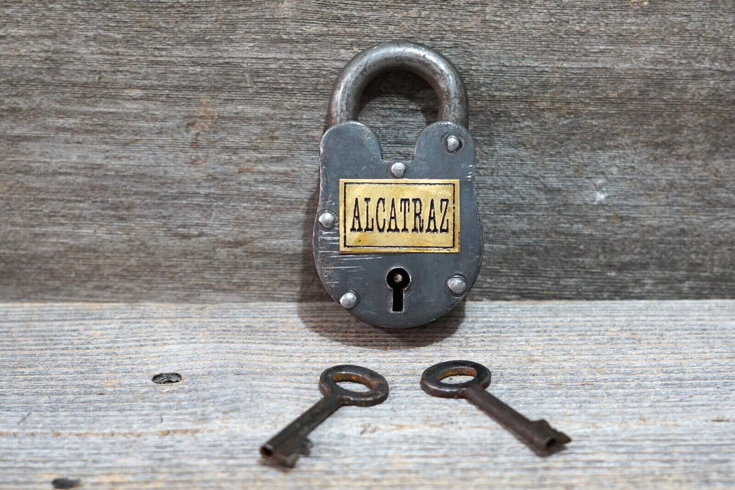 METAL ALCATRAZ LOCK AND 2 KEYS - The Mirrored Past