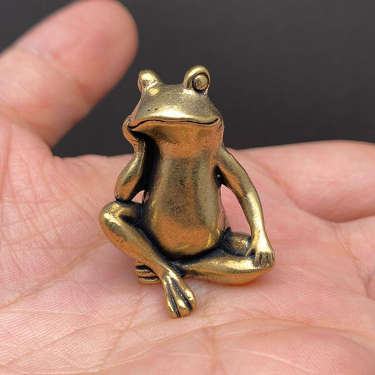 Brass Sitting Frog Crafts Desktop Ornaments Decoration - The Mirrored Past