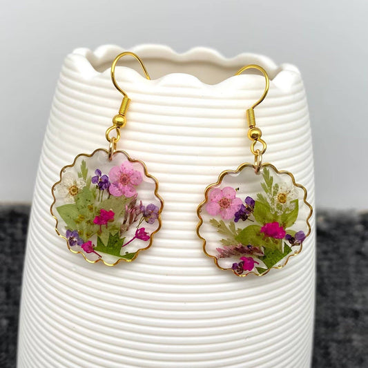 Pressed Dried Flower Dangle Earrings - PDF - The Mirrored Past